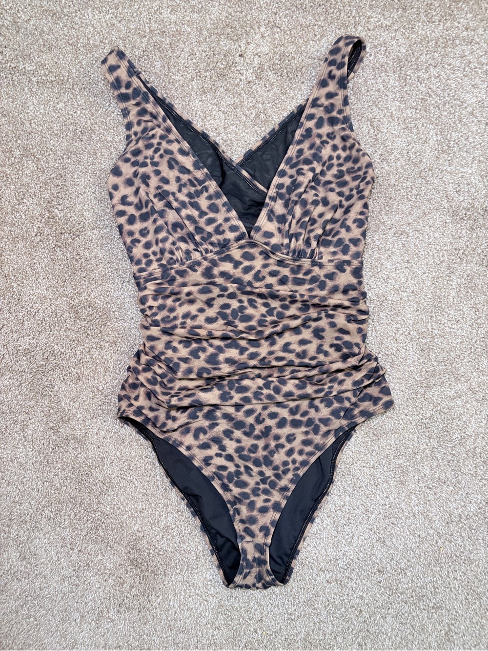 Shapellx Smart Sculpt Plunge Leopard One Piece Swimsuit Size M